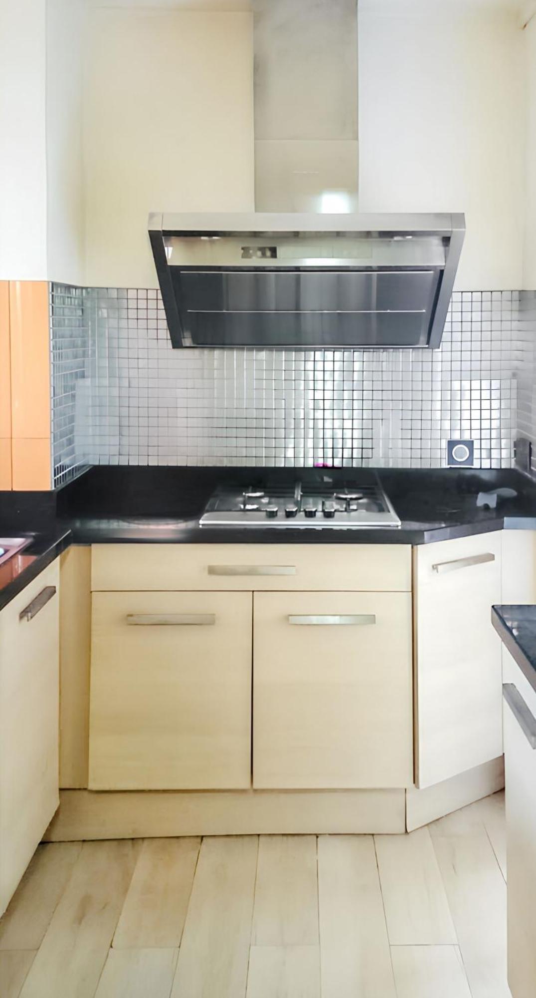 Spacious House In Flic En Flac With Shared Pool Kültér fotó