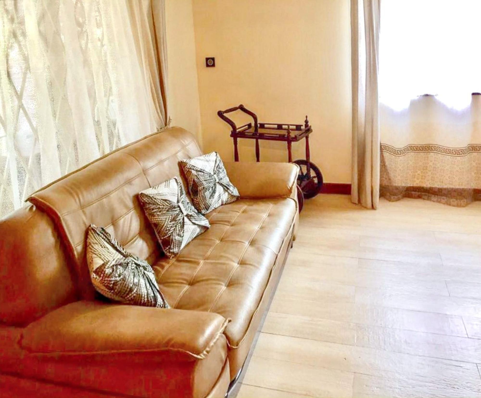 Spacious House In Flic En Flac With Shared Pool Kültér fotó